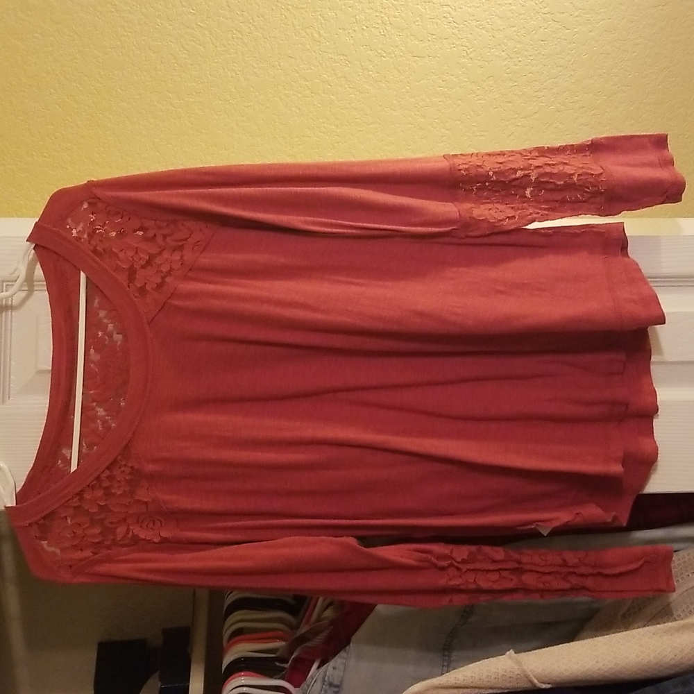 Maurices  long sleeve with lace